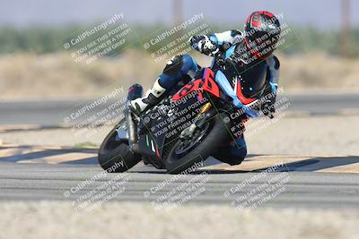 media/Oct-13-2025-Moto Forza (Mon) [[a66d839500]]/3-B Group/Session 3 (Turn 16)/